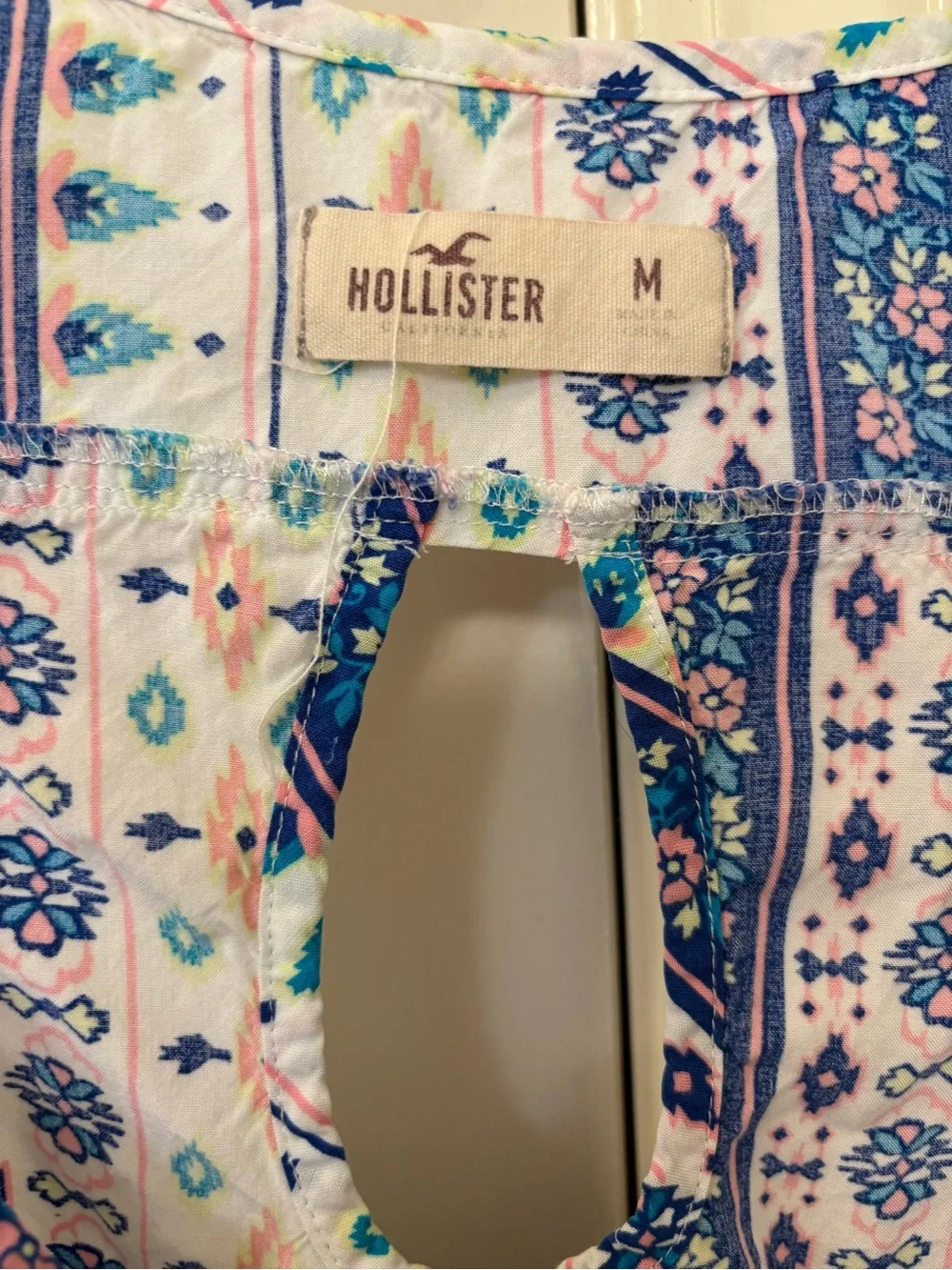Hollister boho medium tank top tribal print keyhole back flowy summer - Picture 3 of 4